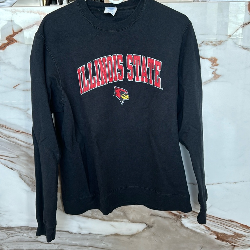 Size medium. Long sleeve, crew-neck sweatshirt. Illinois State gear